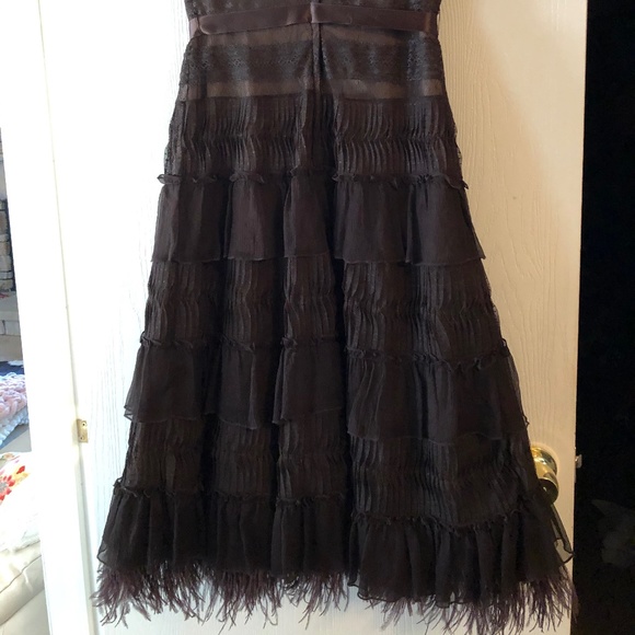 Fun to wear dark brown Strapless dress - Picture 2 of 3